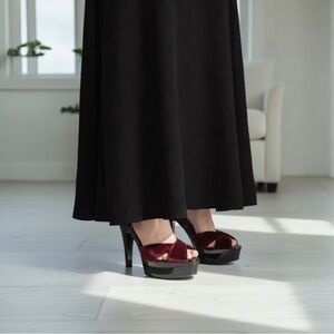 Salvatore Ferragamo velvet & Patent Leather Platform Sandals Size 6